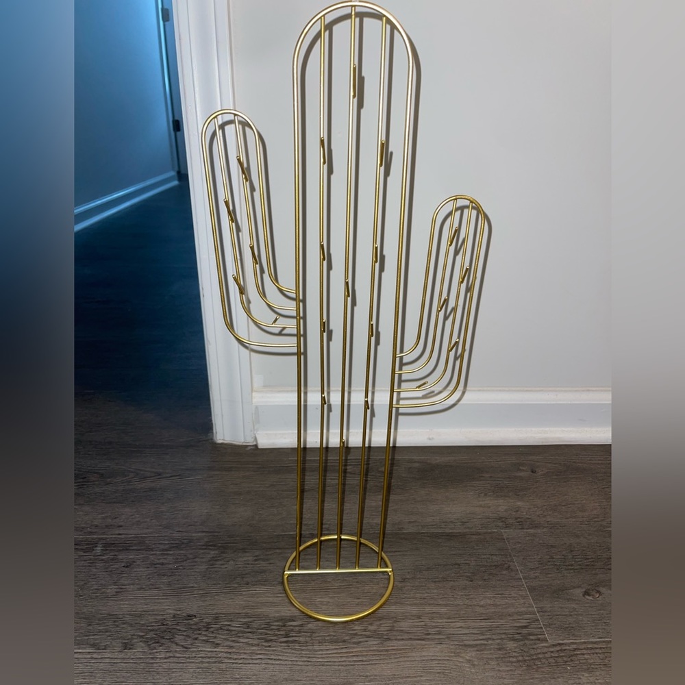 Cactus Jewelry stand